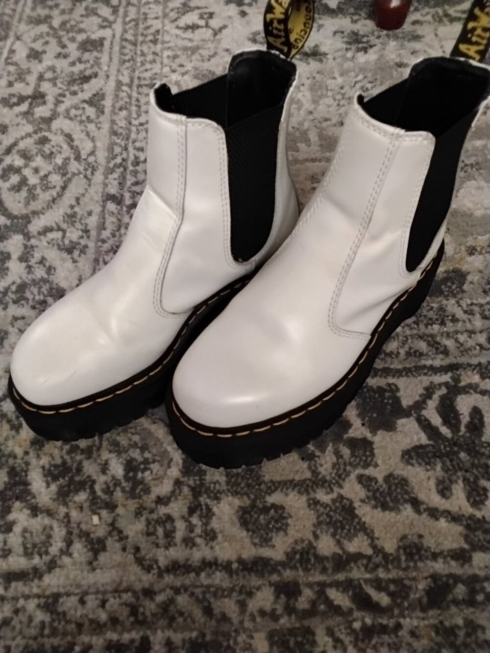 Dr. Martens 2976 Quad White Leather Platform Chelsea Boots Women's Size 6